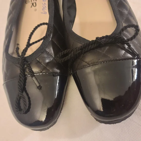 Paul Mayer Black Quilted Ballet Flats with Patent Cap Toe - Picture 3 of 13